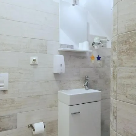 Lola Apartment